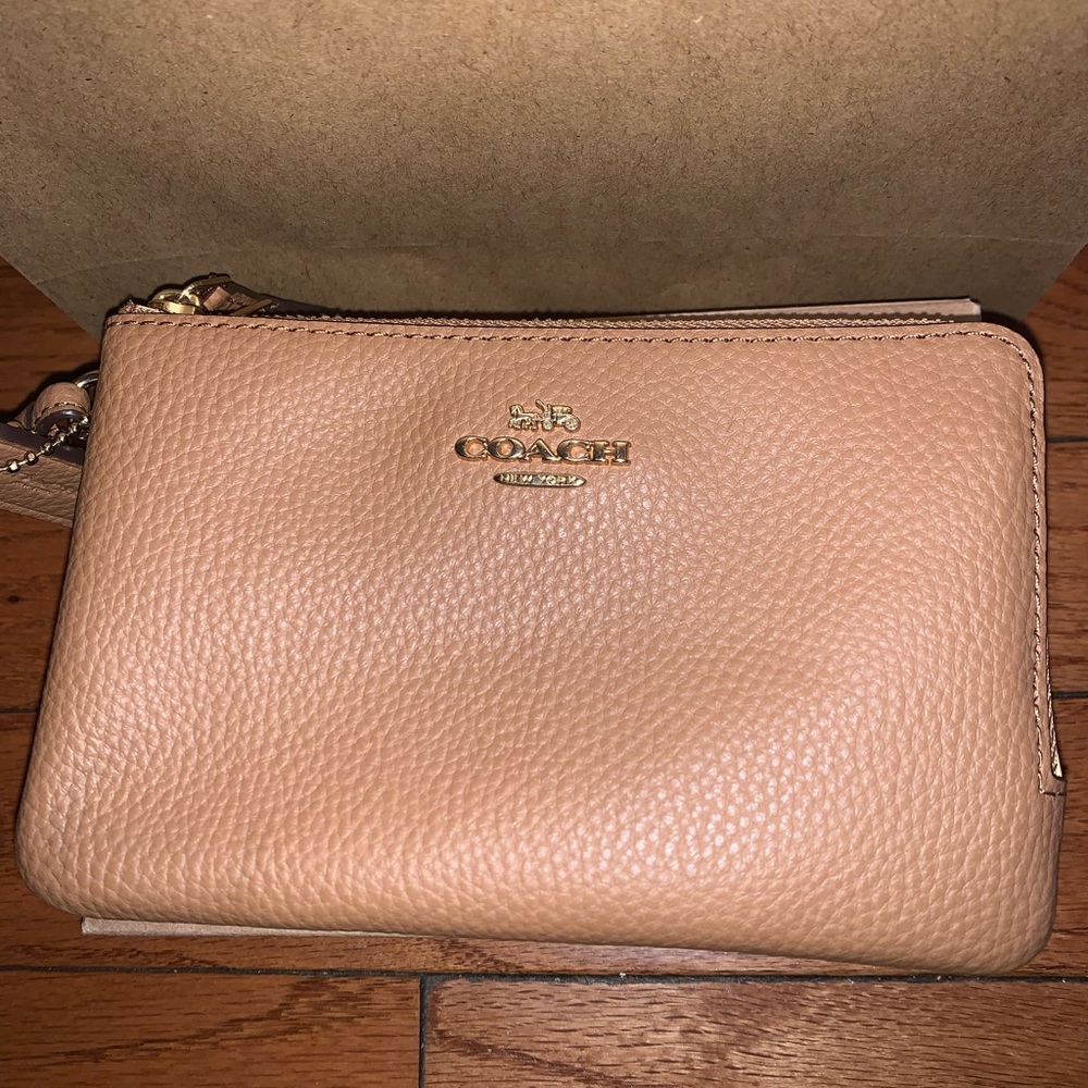 NEW Coach Double Corner Zip Wristlet - Picture 2 of 8